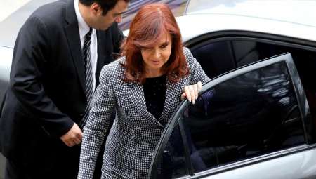 Confirman el procesamiento de Cristina por los "vuelos canillita"