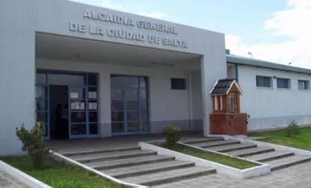 En la Alcaidía, los presos la pasan muy mal: no alcanza la comida, ni las camas