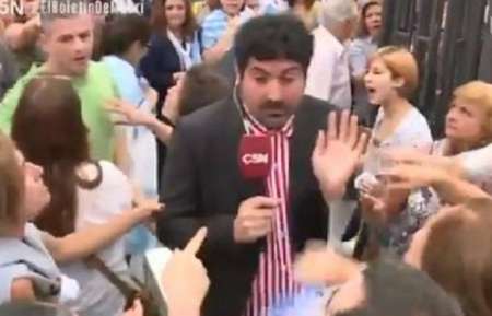 Macristas agredieron a un periodista: "Son borrachos, negros y delincuentes" [VIDEO]