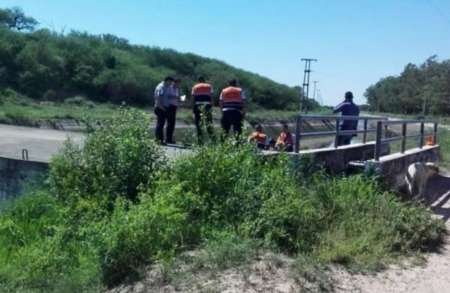 Norteño tiró a un canal a su mamá por no darle plata para arreglar su moto: ella murió