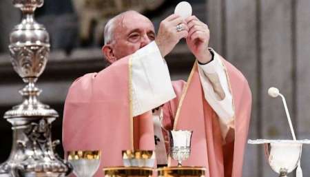 Histórico: el Papa abolió el secreto pontificio en los casos de abusos