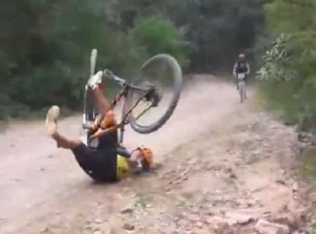 Terrible accidente de un ciclista salteño: terminó hospitalizado