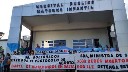 Video: Protestaron en rechazo al nuevo protocolo de aborto no punible