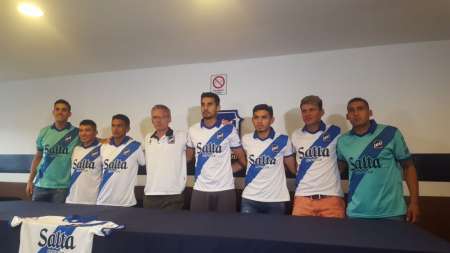 El “Santo” presentó a las caras nuevas del plantel
