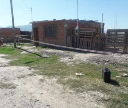 Femicidio en Cerrillos: no declaró el policía imputado y seguirá detenido