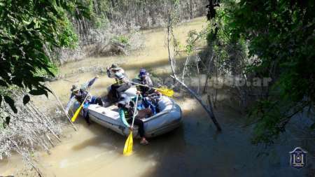 Mientras buscaba a un niño, la Policía halló el cadáver de un hombre en el Bermejo