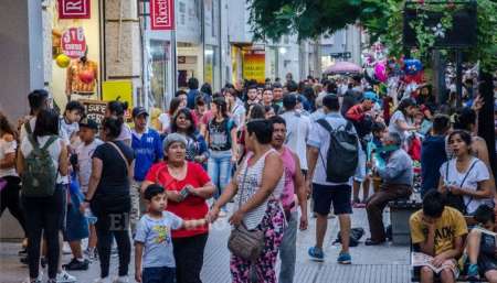 Comercios atienden hasta las 17 y no habrá recolección de residuos