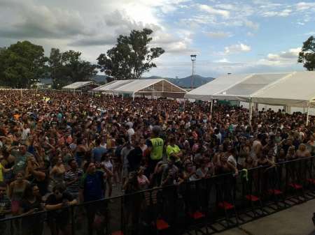 Video: corridas, tiros y disturbios en una carpa de Limache