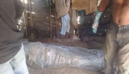 VIDEO: Enterraron un cuerpo envuelto en plásticos