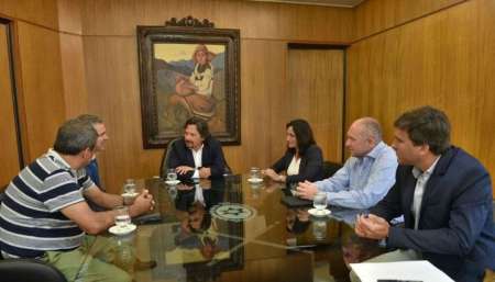 Sáenz se reunió con algunos gerentes de hospitales
