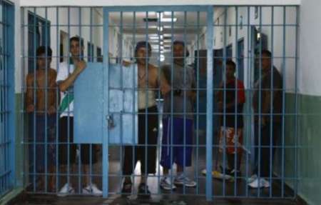 Amontonados y hacinados: en Salta hay 800 presos de más