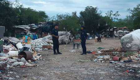 Mató a hachazos a su vecino de choza e hirió a otro de manera brutal