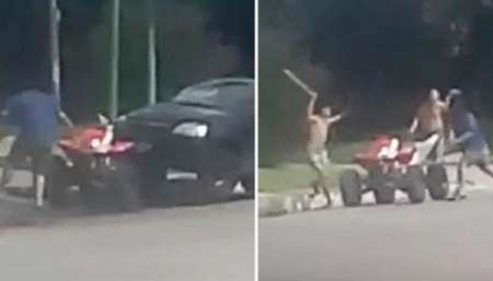 VIDEO Salvaje pelea con machete, piedras, palos y un auto embistiendo a un cuatriciclo