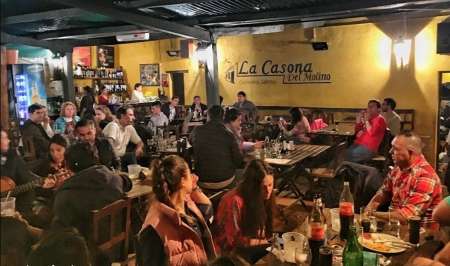 Volvieron las noches de guitarreadas a la Casona del Molino