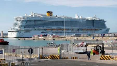 Un crucero con más de 6 mil personas quedó en cuarentena por posible caso de coronavirus