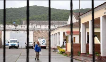 Fue con "facas": quién es el preso que mató a otro en la cárcel de Villa Las Rosas