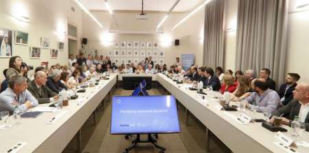 PARITARIA DOCENTE: CÁNEPA PARTICIPÓ DE LA REUNIÓN CON SUS PARES DE TODO EL PAIS