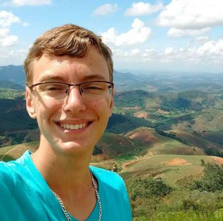 Brasileño, vino a realizar trabajos comunitarios, le robaron la billetera y perdió sus documentos