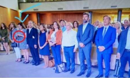 La diputada que avergüenza al país: chateaba mientras cantaban el Himno
