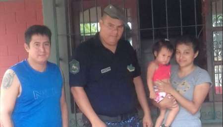 Agente salvó la vida de una niña de 1 año y 6 meses