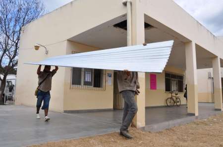 Provincia y municipios acordaron trabajar juntos para arreglar las escuelas