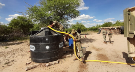 Así ayuda el Ejército a que llegue agua potable al norte salteño