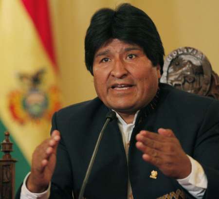 Evo Morales: "Los hermanos argentinos que residen en Bolivia van a tener el mismo tratamiento"
