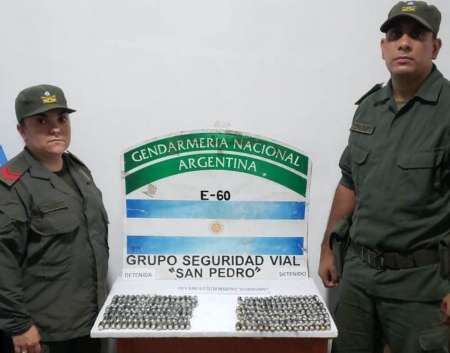 Salieron desde Orán con 149 cápsulas de droga en el estómago y fueron atrapados