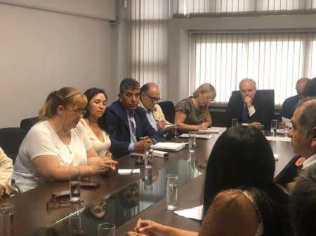 Paritaria docente: “Vamos a ser cautos a esperar cómo cierran las negociaciones nacionales”