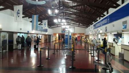 La puerta al coronavirus en Salta: así son los controles en el aeropuerto Gral. Güemes