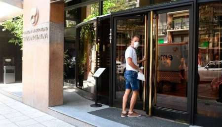 Primer caso de coronavirus en la Argentina: el paciente fue trasladado a otra clínica