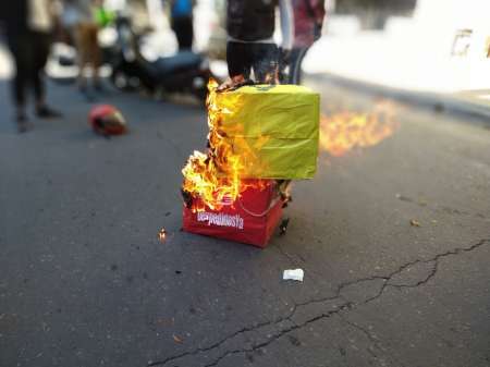 Cadetes se manifiestan contra la precarización laboral de “Pedidos Ya” y "Glovo"