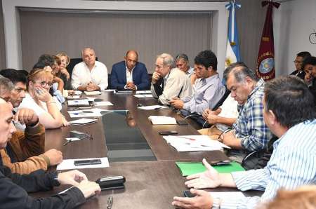 Los gremios docentes y el Gobierno vuelven a reunirse en paritarias