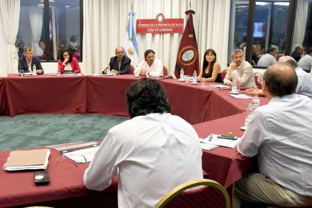 El Gobierno de Salta intensifica las medidas preventivas por coronavirus en el país