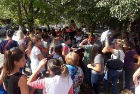 Padres autoconvocados piden que los docentes vuelvan a dar clases en Salta