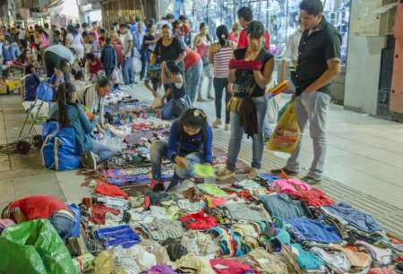 Buscan soluciones para frenar la venta ambulante: “El comerciante no da más”