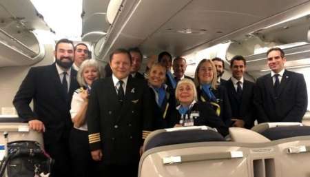 VIDEO El emotivo mensaje de un piloto de Aerolíneas Argentinas a los pasajeros repatriados