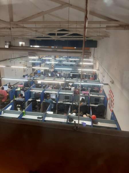 Empleados de Call Center denuncian que los obligan a ir a trabajar