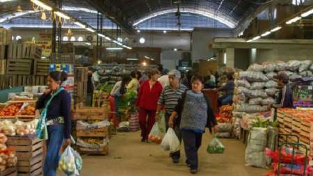 Súper chinos y el COFRUTHOS, los más denunciados tras la clausura del Carrefour