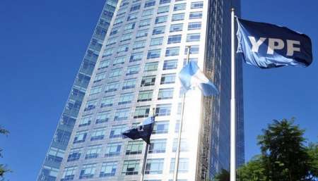 Cayó 70% la venta de naftas en YPF y crece la preocupación en el sector