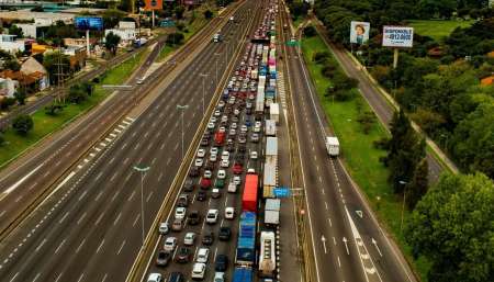 Alberto F. a quienes no cumplen con la cuarentena: “Los vamos a detener y sacar los autos”