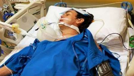 VIDEO Influencer hospitalizado tras lamer un inodoro: se infectó de coronavirus