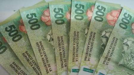 Trabajadores de la salud y fuerzas de seguridad cobrarán un bono de 5 mil pesos