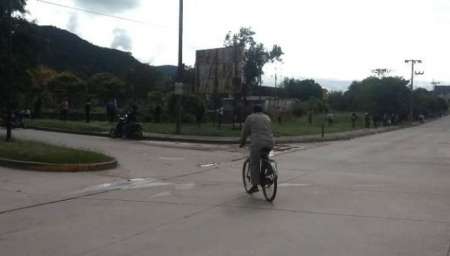 Unas 10 cuadras de fila en el cajero de Bº Autódromo