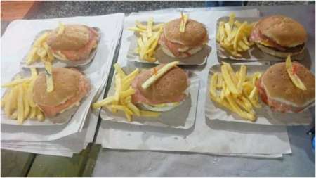 Salteño regala "hamburguesas completas" a los policías que combatan al coronavirus