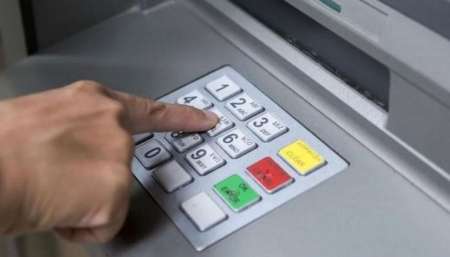 Obligan a poner alcohol en gel en cajeros automáticos