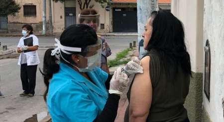 Piden esperar la vacuna antigripal sin salir de casa