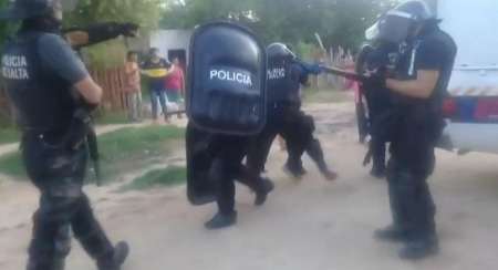 La justicia investiga la represión en la que resultó herida una niña en un ojo