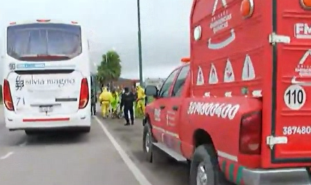 Llegó el colectivo con estudiantes de Córdoba, todos pasaron por el control sanitario