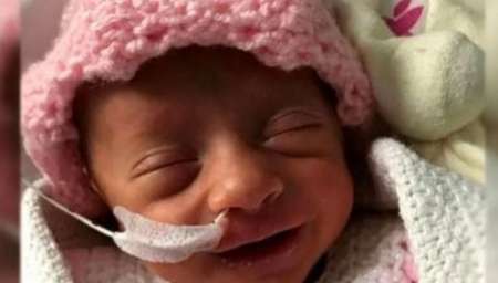 La beba prematura que venció al coronavirus se hizo viral por su esperanzadora sonrisa